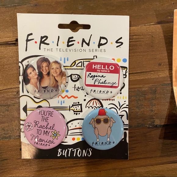 Friends 4 Button Pin Set - Picture 2 of 5